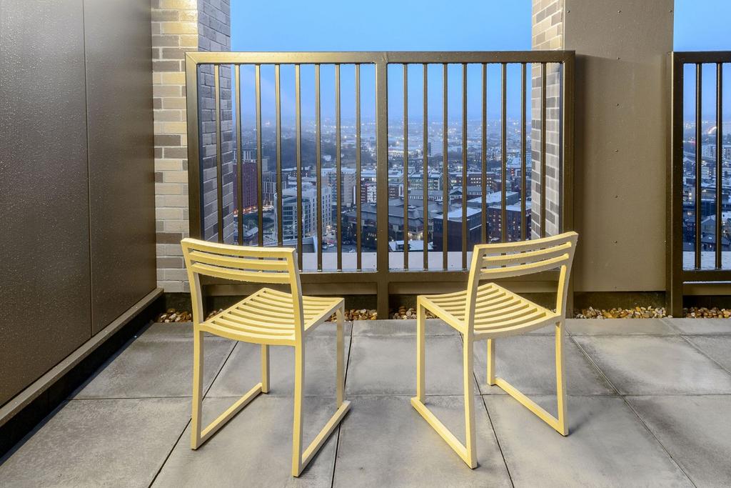 Apartment in Sheffield, City Centre - More