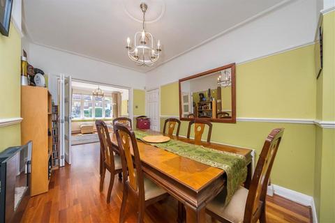 4 bedroom semi-detached house for sale, Cliffview Road, London SE13