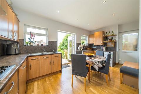 4 bedroom semi-detached house for sale, Cliffview Road, London SE13