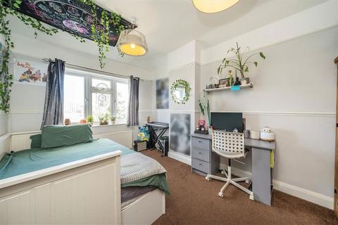 4 bedroom semi-detached house for sale, Cliffview Road, London SE13