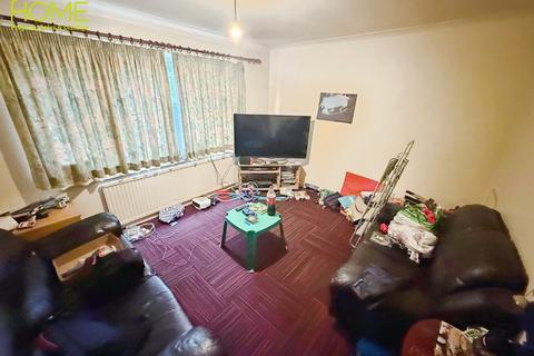 4 bedroom semi-detached house for sale, Paterson Place, Shepshed, Leicestershire