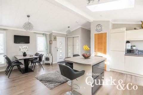 2 bedroom park home for sale, Beach Walk Road, Canvey Island, SS8