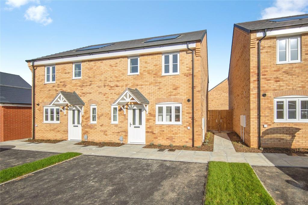 2 bedroom semi-detached house for sale