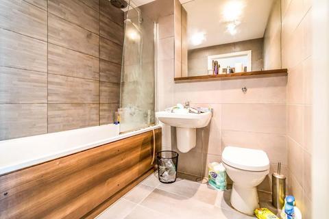 1 bedroom apartment for sale, Queens Dock Avenue, Hull