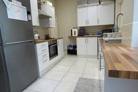 3 bedroom terraced house for sale, Oxford Street, Pontycymer, Bridgend. CF32 8DF