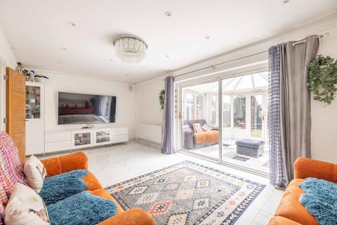 4 bedroom detached house for sale, Eastfield Road, Burnham SL1