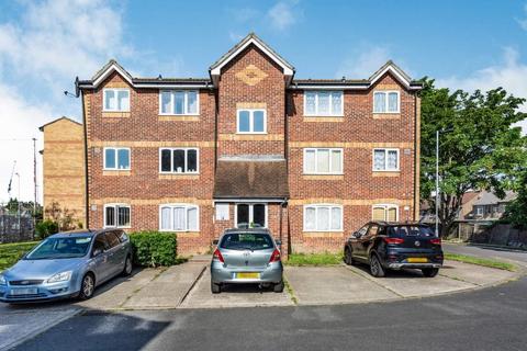 1 bedroom apartment to rent, Greenslade Road, Barking, IG11