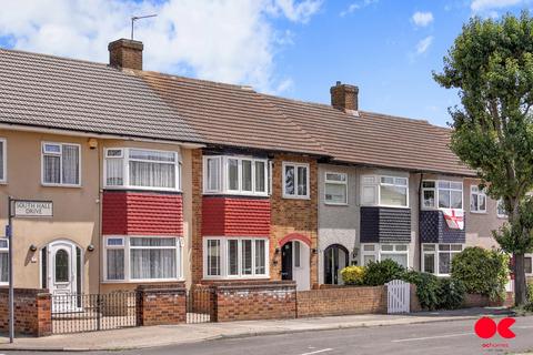 South Hall Drive, Rainham RM13