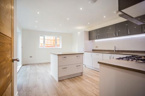 4 bedroom detached house to rent, Riverside Rise Allington SP4