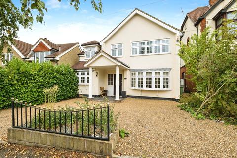 Wykeham Avenue, HORNCHURCH, Essex, RM11