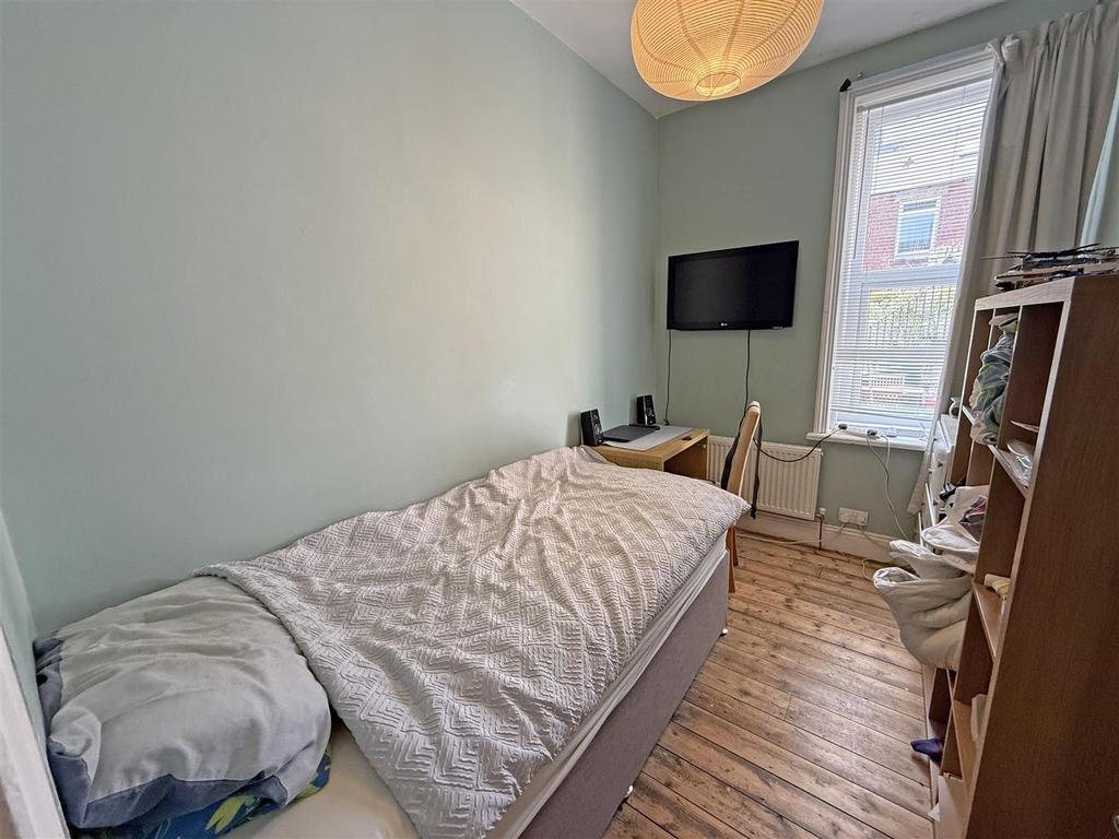 Bedroom 2.jpg