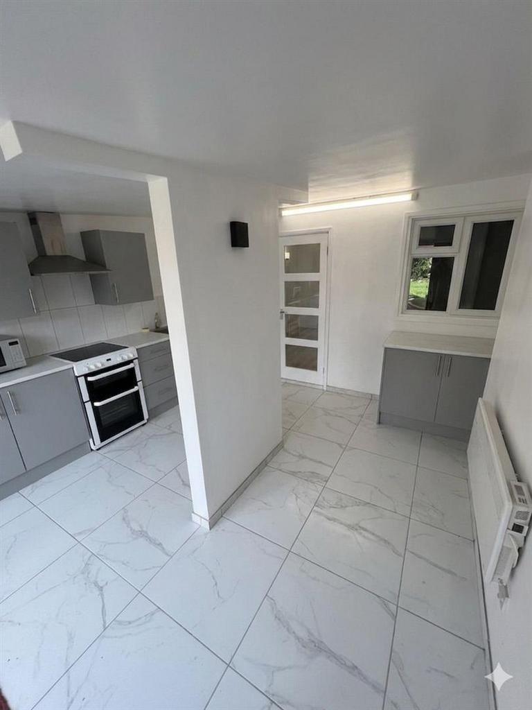 House in Birmingham, Buckland End - View 5