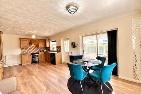 4 bedroom detached bungalow for sale, Froghall Road, Stoke-On-Trent ST10