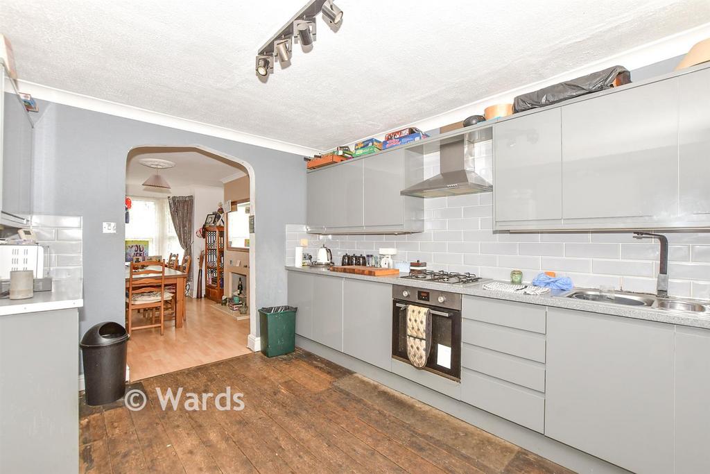 4 bedroom terraced house for sale