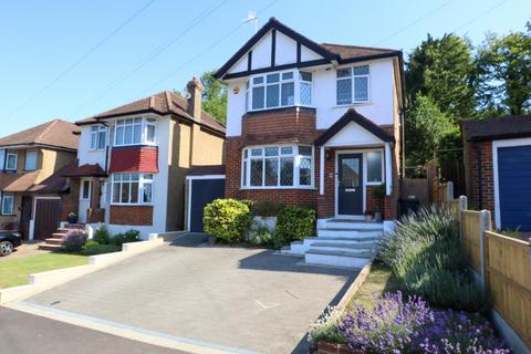 Mead Way, Coulsdon