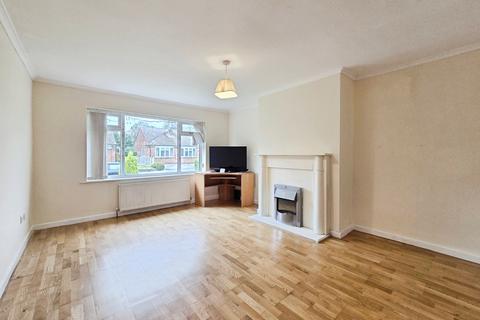 2 bedroom bungalow to rent, Larch Avenue, Macclesfield SK11