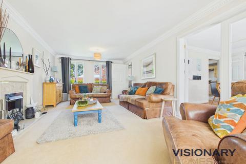 4 bedroom detached house for sale, Cheshire Close, Burntwood, WS7