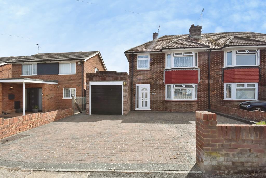 3 bedroom semi-detached house for sale