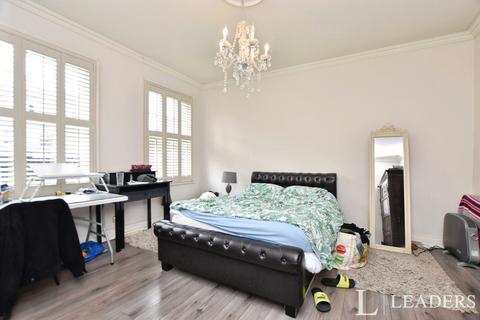 1 bedroom in a flat share to rent, Florence Walk, North Street, Bishop's Stortford, CM23