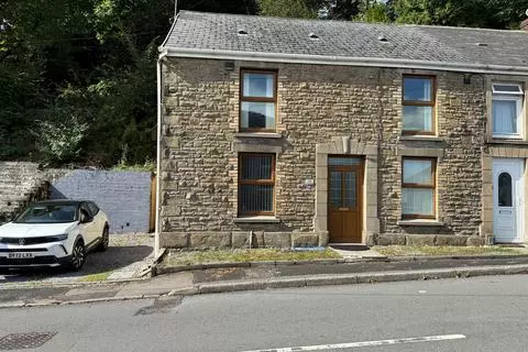3 bedroom house to rent, Llanedi