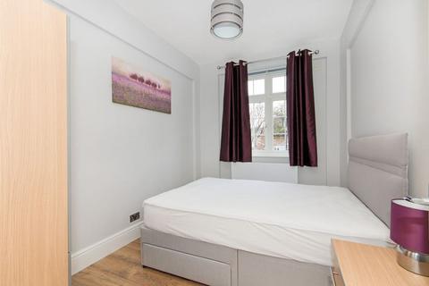 2 bedroom flat to rent, Balham High Road, Moira Court Balham High Road, SW17