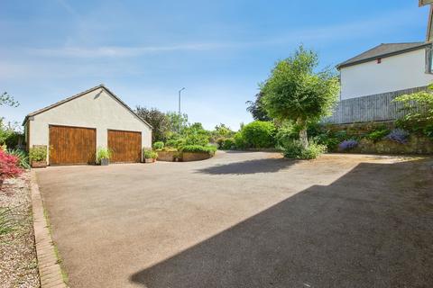 4 bedroom detached house for sale, Ashby Road, Burton-On-Trent
