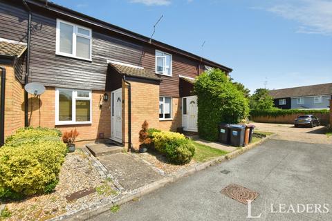 2 bedroom terraced house to rent, Wentworth Drive, Bishop's Stortford, Hertfordshire, CM23