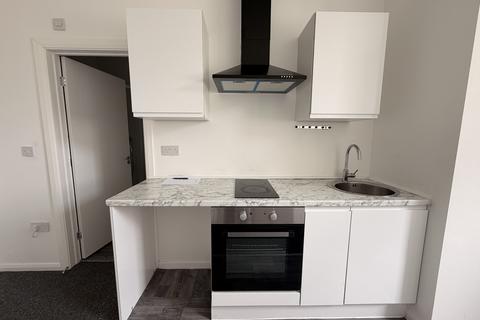 Studio to rent, Hillier Street North, Manchester M9