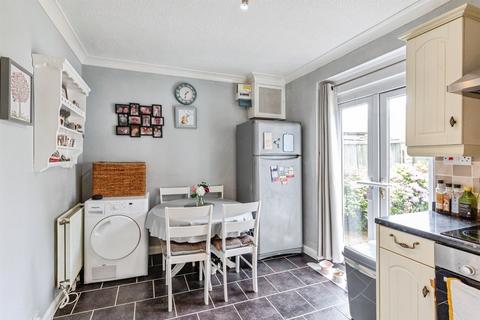 3 bedroom terraced house for sale, Westfield Avenue, Rushden