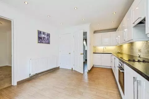 3 bedroom detached house for sale – pohled 5