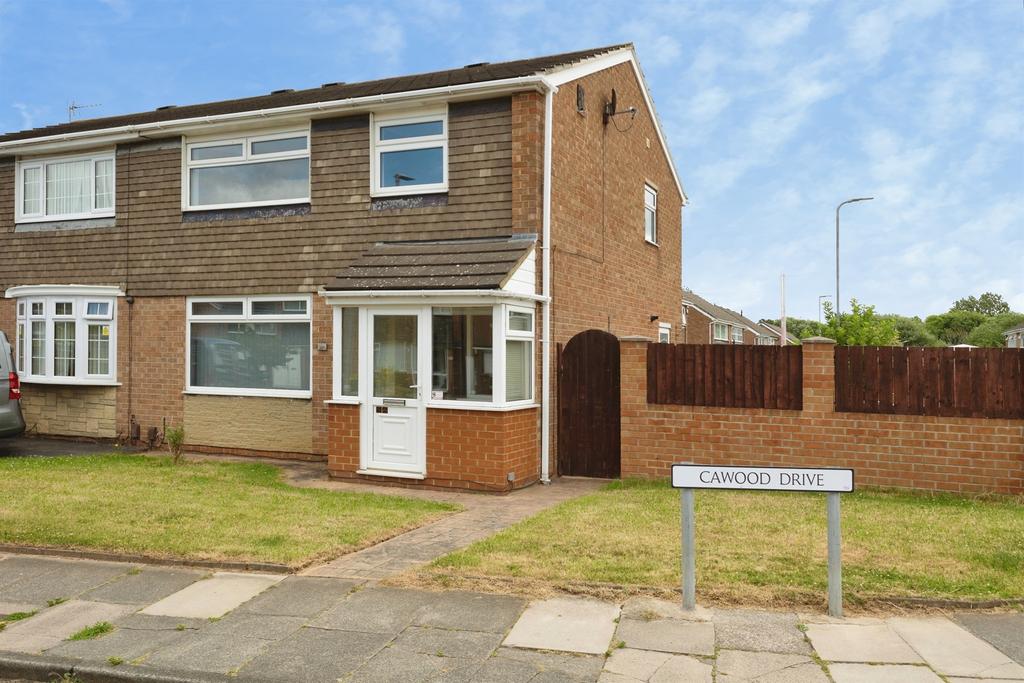 3 bedroom semi-detached house for sale
