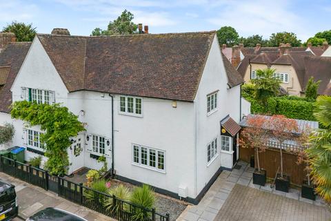 Lovelace Green, Eltham, London, SE9