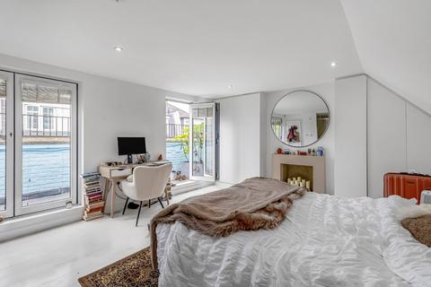 Huntsworth Mews, Marylebone, London, NW1