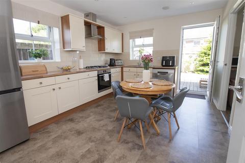 3 bedroom semi-detached house for sale, Southwood Mews, Driffield
