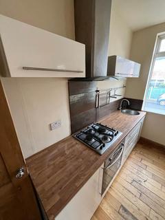 2 bedroom house to rent, Firth Mount, Leeds, LS11