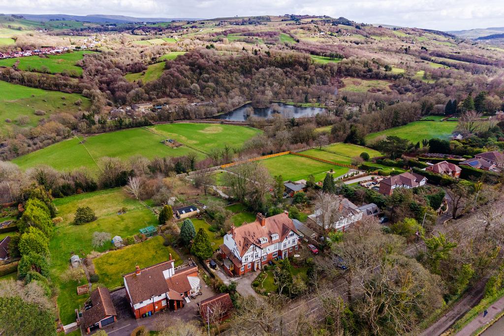 Strines Road Strines Road, Marple, SK6 7 bed semi-detached house - £1,000,000