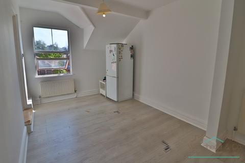2 bedroom apartment to rent, High Street, Rushden, NN10 0PQ