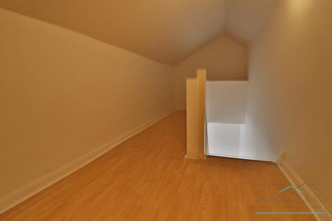 2 bedroom apartment to rent, High Street, Rushden, NN10 0PQ