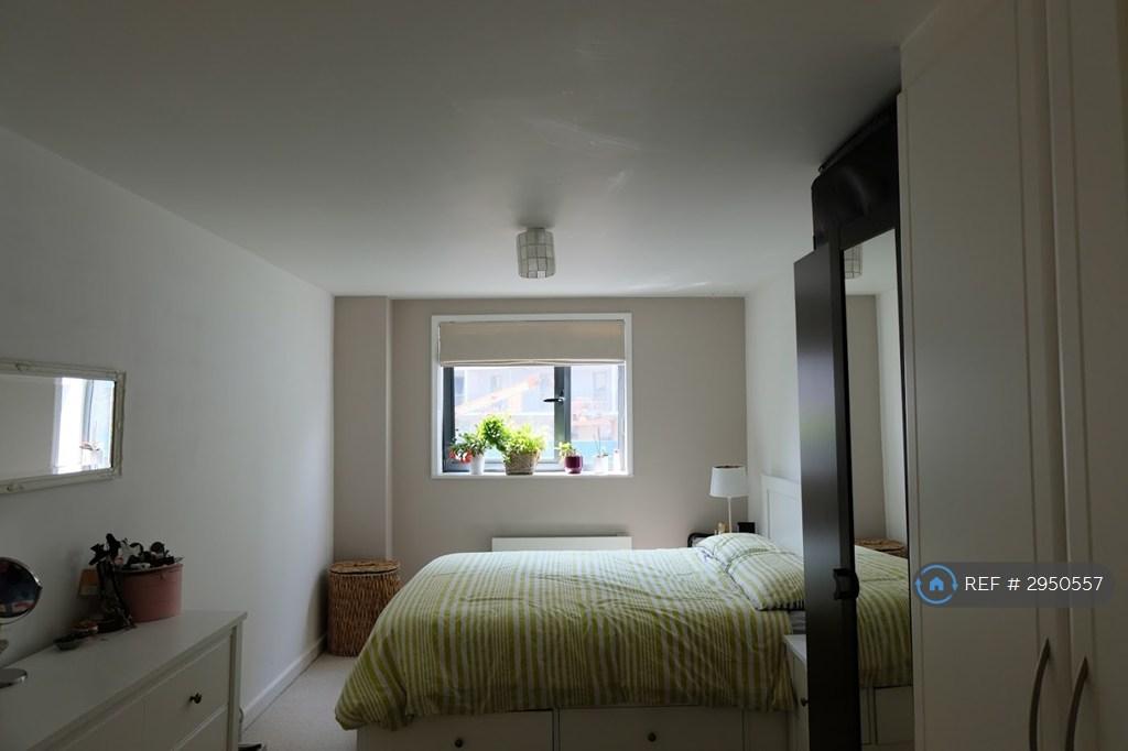 Apartment in Leeds, West Yorkshire - View 3
