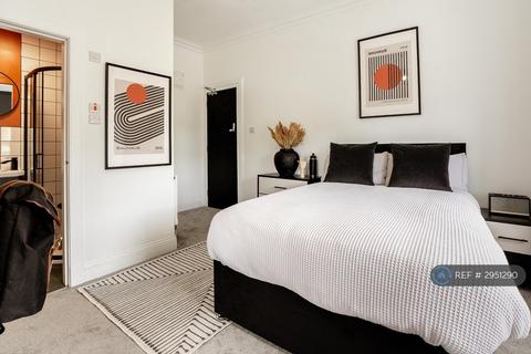 undefined, Dunkeld Road, Perth, PH1