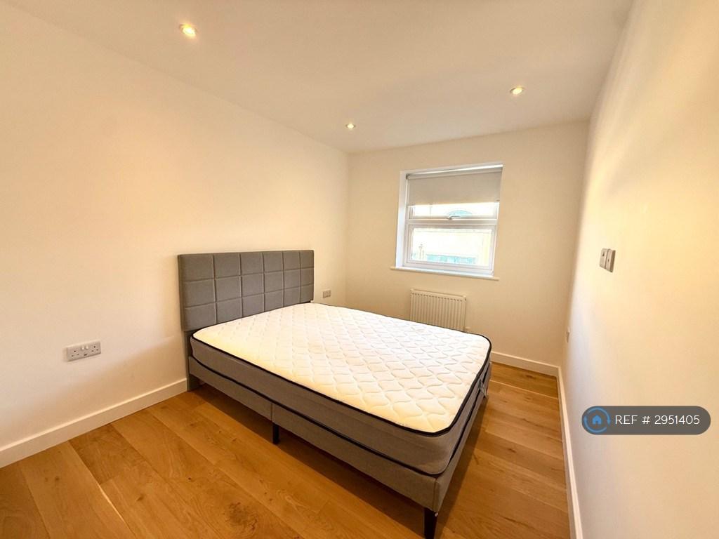 Apartment in Southampton, Eastern Docks, St Mary's - View 3