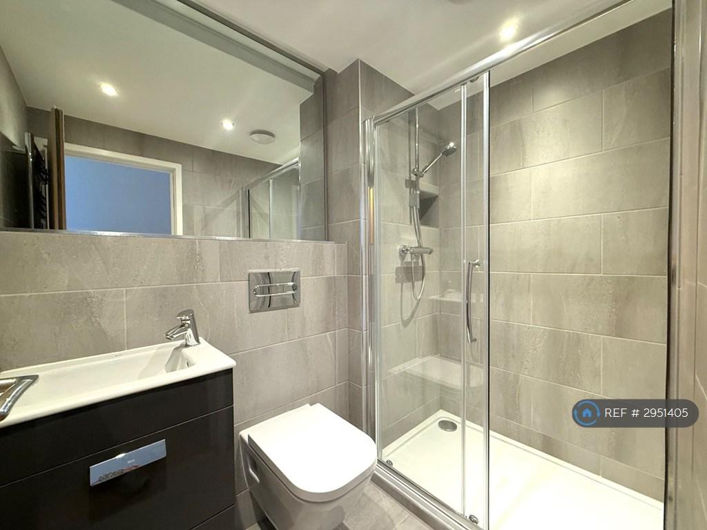Apartment in Southampton, Eastern Docks, St Mary's - View 4