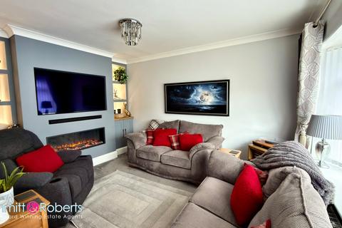 3 bedroom semi-detached house for sale, Bailey Way, Hetton-Le-Hole, Houghton le Spring, Tyne and Wear, DH5 0HD