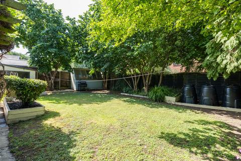 4 bedroom detached house for sale, Cook Close, Walton Park, Milton Keynes