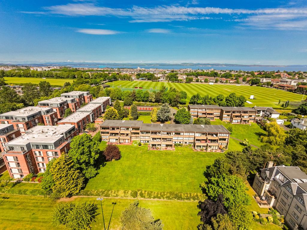 Apartment in Edinburgh, Inverleith - View 4