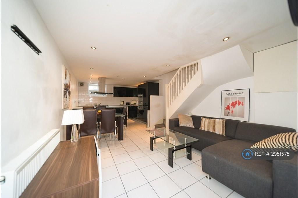 Parfett Street, London, E1 - View 3