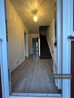 3 bedroom terraced house to rent, Crosby Road, Dagenham, RM10