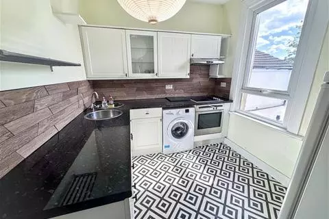 1 bedroom flat to rent - Widok 2