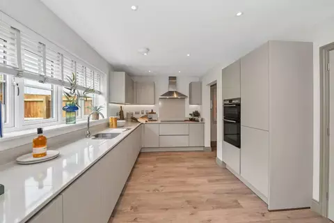 5 bedroom semi-detached house for sale, Plot 172, The Alvington at Hopkins Homes at Beaulieu, Chelmsford, Hopkins Homes at Beaulieu, Remembrance Avenue CM1