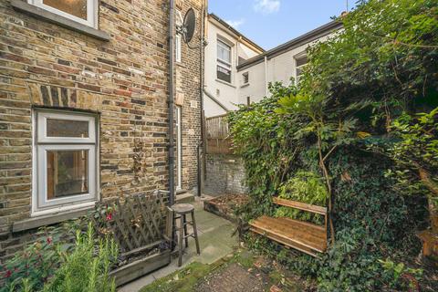 4 bedroom terraced house for sale, St. Thomas's Road, London, N4